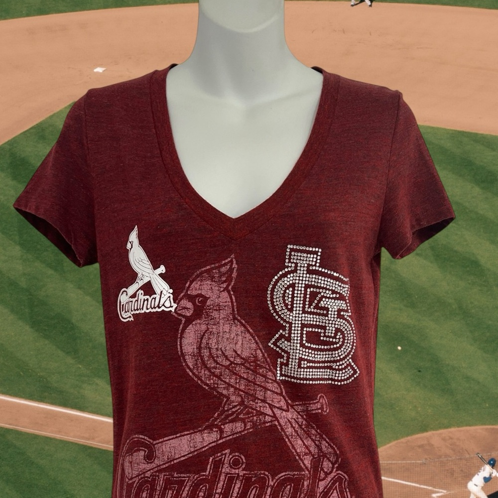 Genuine Merchandise Woman’s Maroon Cardinals Team Tee Shirt Top in size Medium